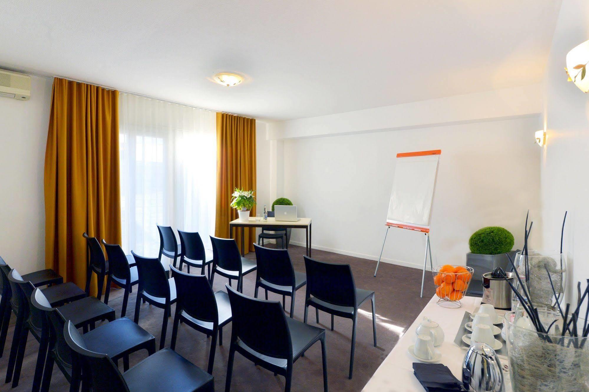 The Originals City, Hotel Le Beaujoire, Nantes Buitenkant foto